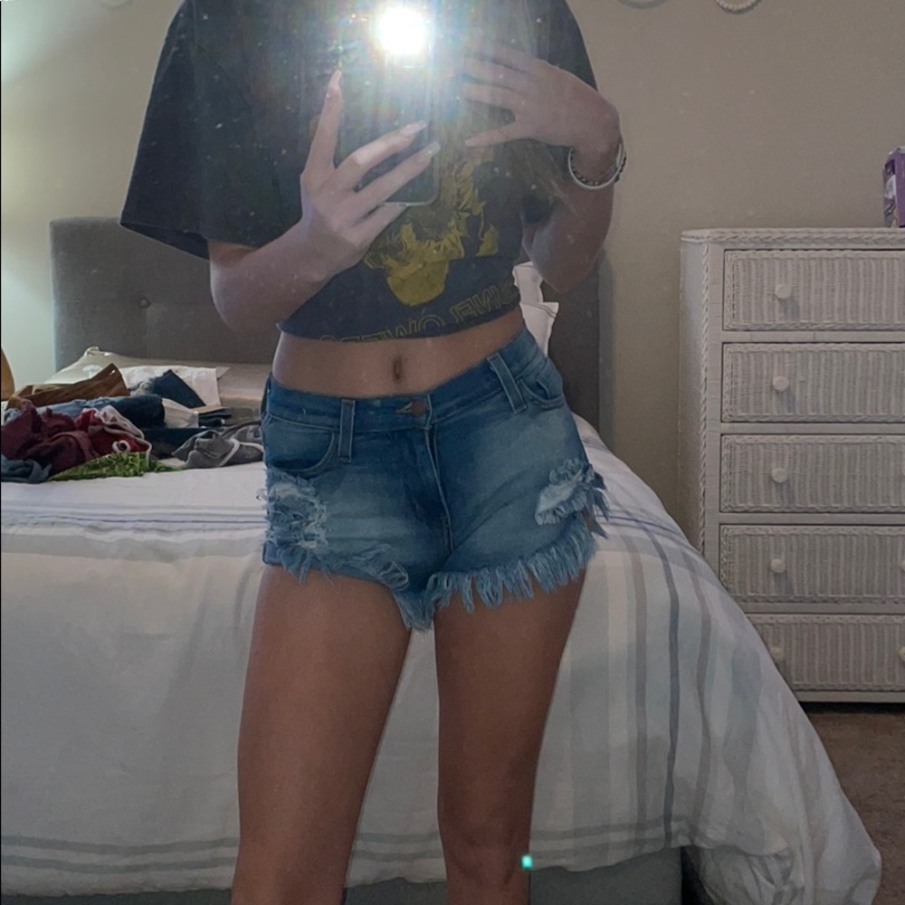 Vibrant jean shorts